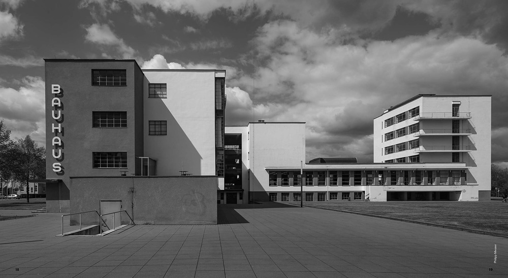 White city, white architecture. An exchange of building cultures between Germany and Turkmenistan in the year of the Bauhaus centenary. Ediz. inglese, tedesca, russa e turkmena