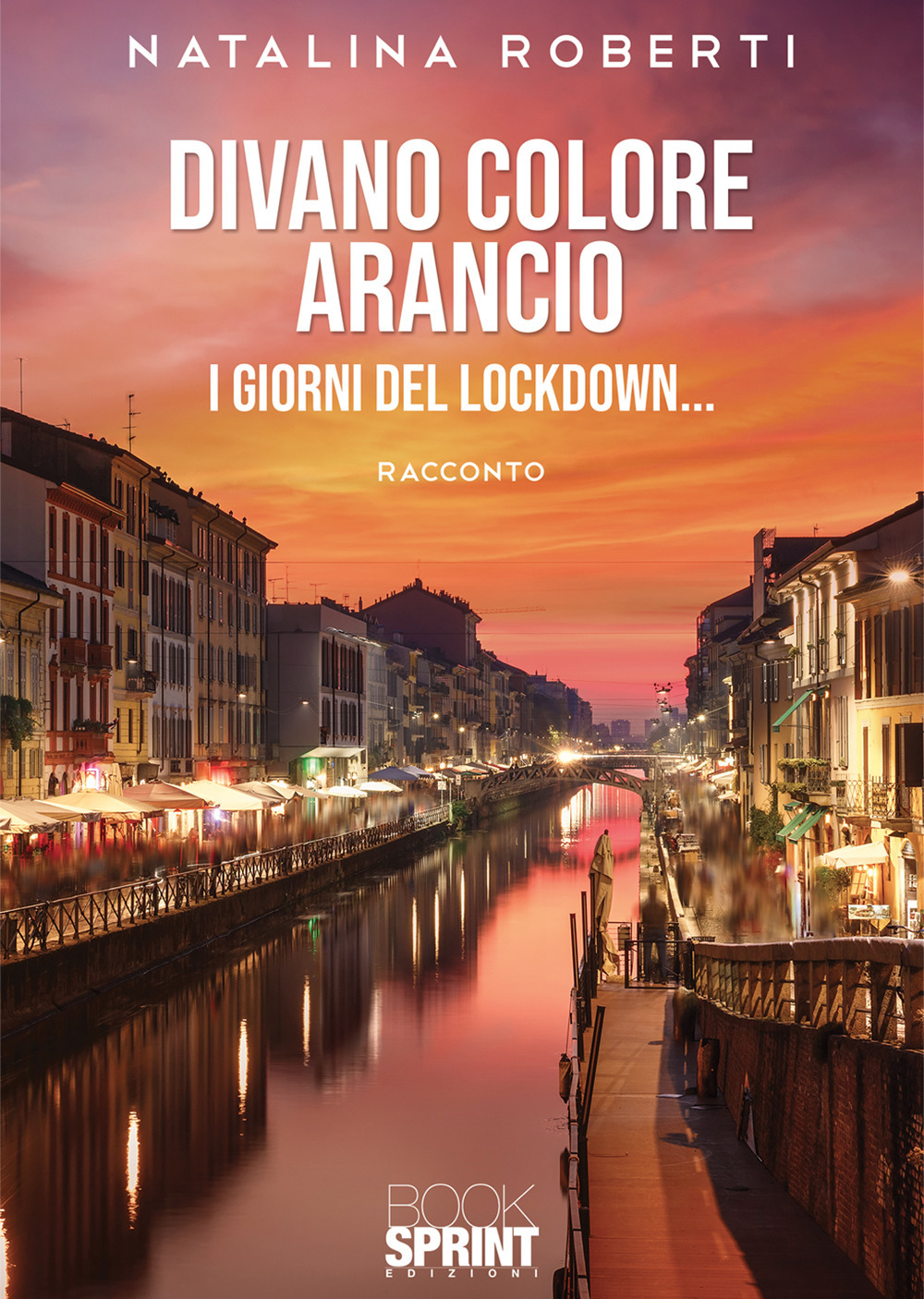 Divano colore arancio. I giorni del lockdown...